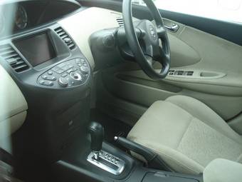 2002 Nissan Primera Photos