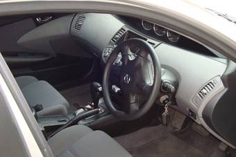 2002 Nissan Primera Photos
