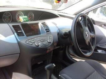 2002 Nissan Primera Photos