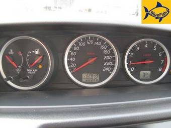 2002 Nissan Primera Photos