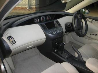 2002 Nissan Primera Photos