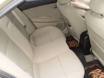 2002 Nissan Primera Photos