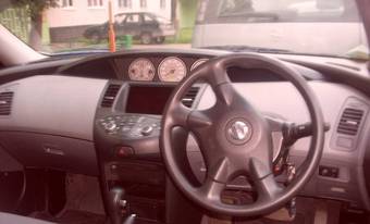 2002 Nissan Primera Photos
