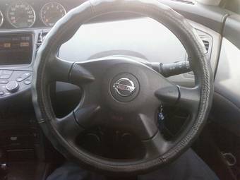 2002 Nissan Primera Pictures