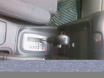 2002 Nissan Primera Photos