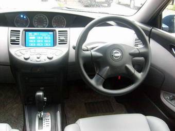 2002 Nissan Primera Images