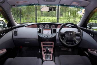 2002 Nissan Primera Pictures