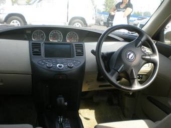2002 Nissan Primera Photos