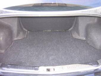 2002 Nissan Primera Photos