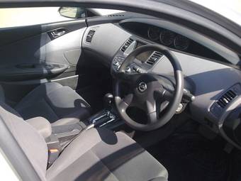 2002 Nissan Primera Photos