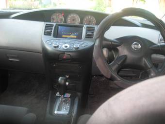 2002 Nissan Primera Photos