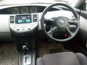 2002 Nissan Primera Pics