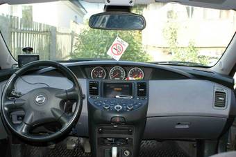 2002 Nissan Primera Photos