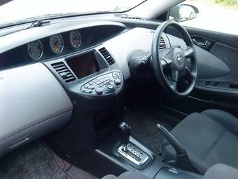 2002 Nissan Primera Photos