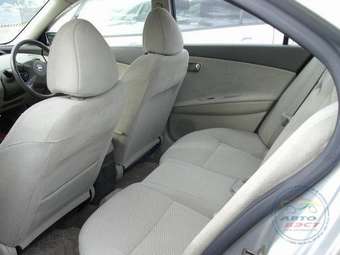 2003 Nissan Primera Pictures