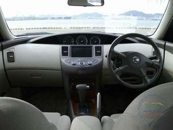 2003 Nissan Primera Pictures