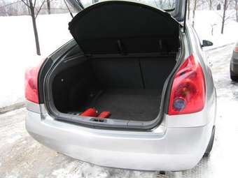 2003 Nissan Primera Photos
