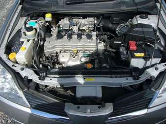 2003 Nissan Primera Photos