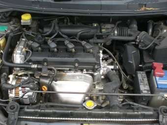 2003 Nissan Primera Pictures