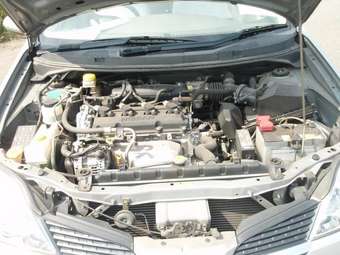 2003 Nissan Primera Pics