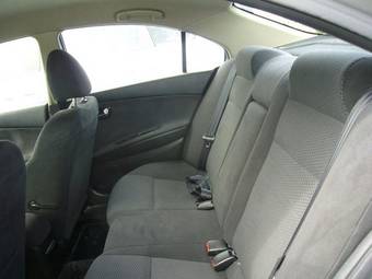 2003 Nissan Primera Photos