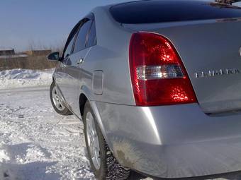 2003 Nissan Primera Photos