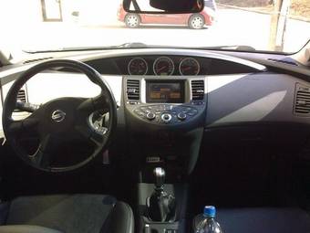 2003 Nissan Primera Pictures