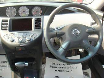 2003 Nissan Primera Pictures