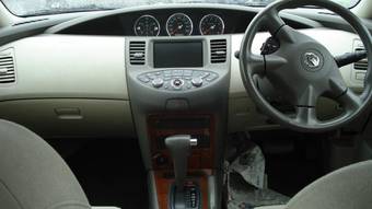 2003 Nissan Primera Photos