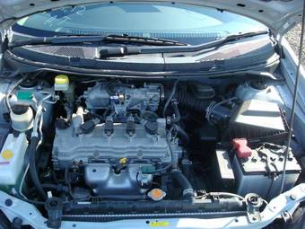 2003 Nissan Primera Pics