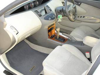 2003 Nissan Primera Photos