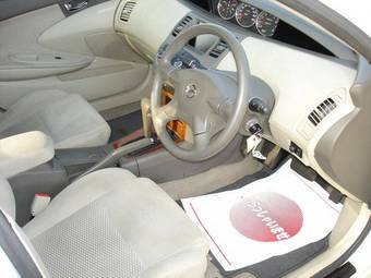 2003 Nissan Primera Images