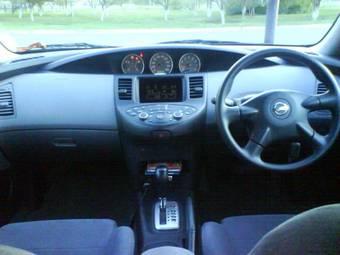 2003 Nissan Primera Photos