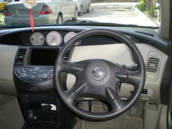 2003 Nissan Primera Photos