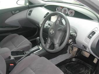 2003 Nissan Primera Pictures