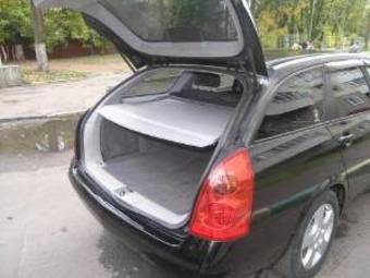 2003 Nissan Primera Pictures