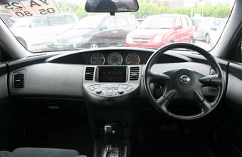 2003 Nissan Primera Pictures
