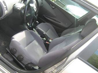 2003 Nissan Primera Images