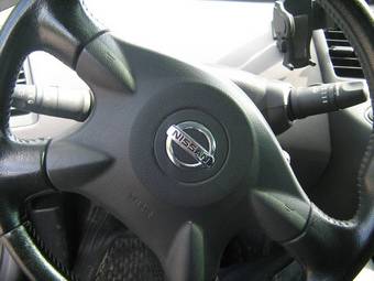 2003 Nissan Primera Pics