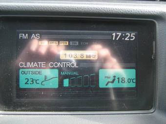 2003 Nissan Primera Pictures