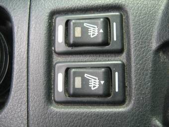 2003 Nissan Primera Pictures
