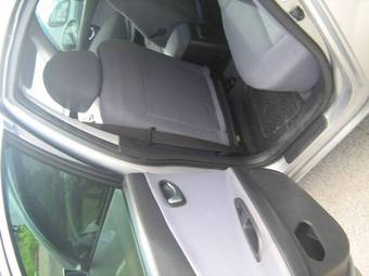 2003 Nissan Primera Images
