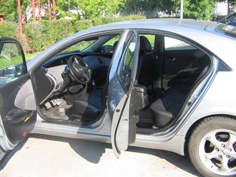 2003 Nissan Primera Photos