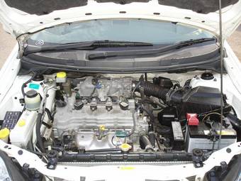 2003 Nissan Primera Pictures