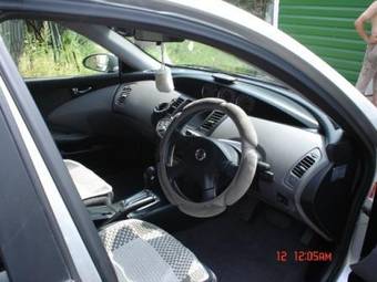 2003 Nissan Primera Pictures