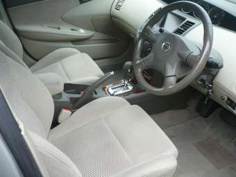 2004 Nissan Primera Pics