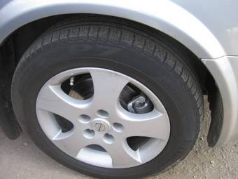 2004 Nissan Primera Pictures