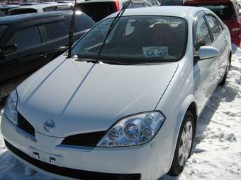 2004 Nissan Primera Pictures