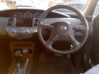 2004 Nissan Primera Photos