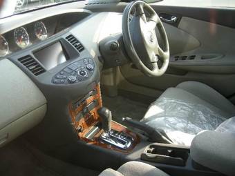 2004 Nissan Primera Photos